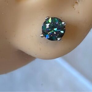 NEW 💙 1 Carat 7 color Moissanite Stud Earrings 925 Sterling Silver